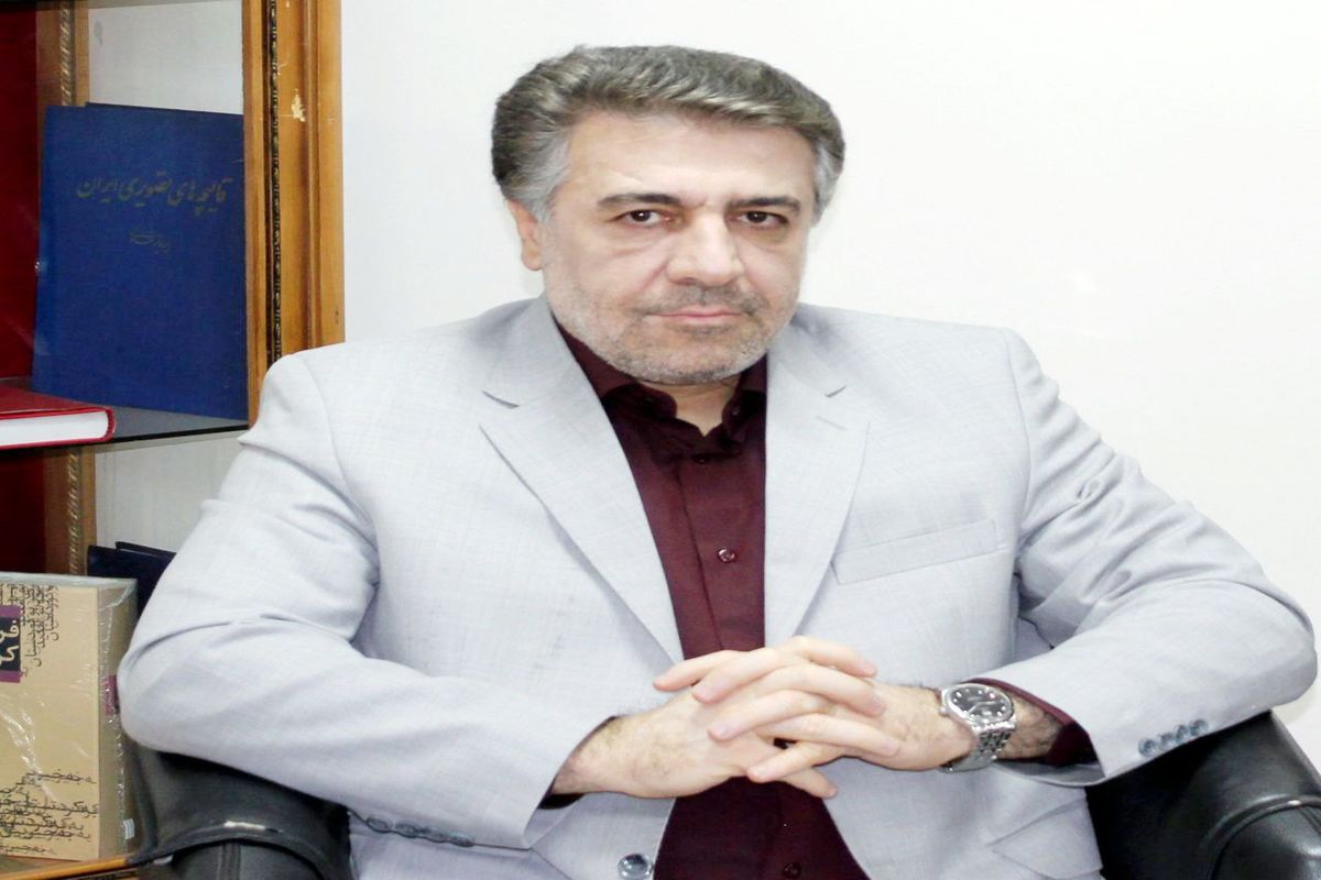 رقص سیاسی با مثلث آشوب