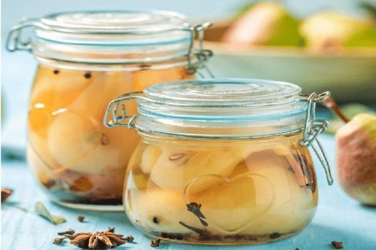 ترکیب جادویی شیرین و ترش؛ آموزش درست کردن ترشی گلابی مجلسی