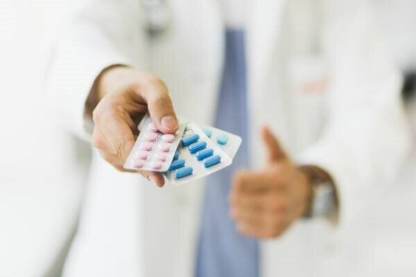 عوارض خطرناک خوددرمانی با این قرص ‌ها  