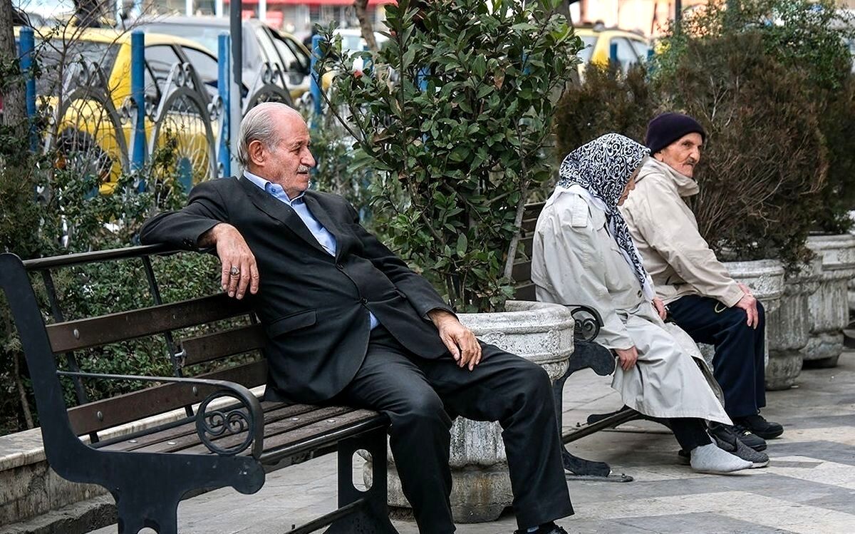 تغییر در قانون جدید سن بازنشستگی ۱۴۰۴ / با ۱۵ سال سابقه بازنشسته شوید