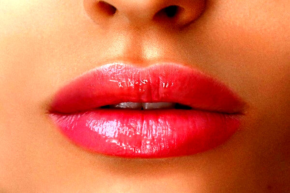 شگرد خوش فرم شدن لب  | چند راه خانگی برای حجیم شدن لب‌ها