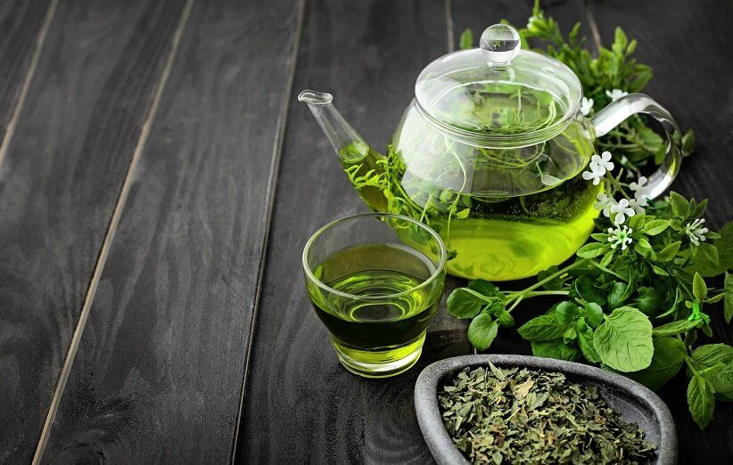 روش مصرف چای سبز برای لاغری | این افراد لب به چای سبز نزنند!