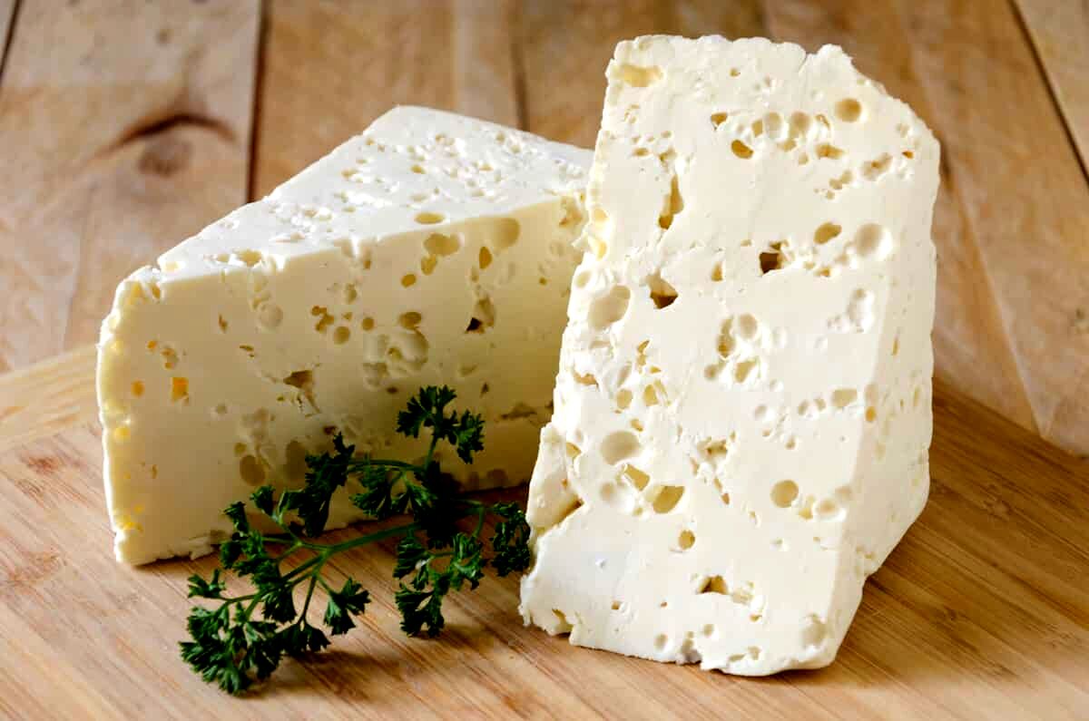 طرز نگهداری از پنیر  |  علت شل شدن پنیر محلی چیست؟