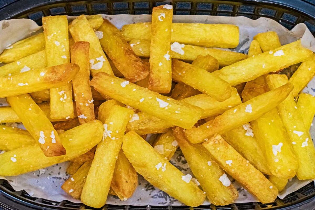 طرز تهیه سیب زمینی سرخ کرده پفکی | فوت‌وفن سیب زمینی سرخ کرده رستورانی