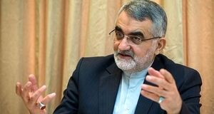 بروجردی: آقای ترامپ تهدید نکنید چون هیچ غلطی نمی‌توانید بکنید!