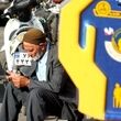 توزیع اقلام حمایتی دویت به اقشار کم درآمد و مددجویان