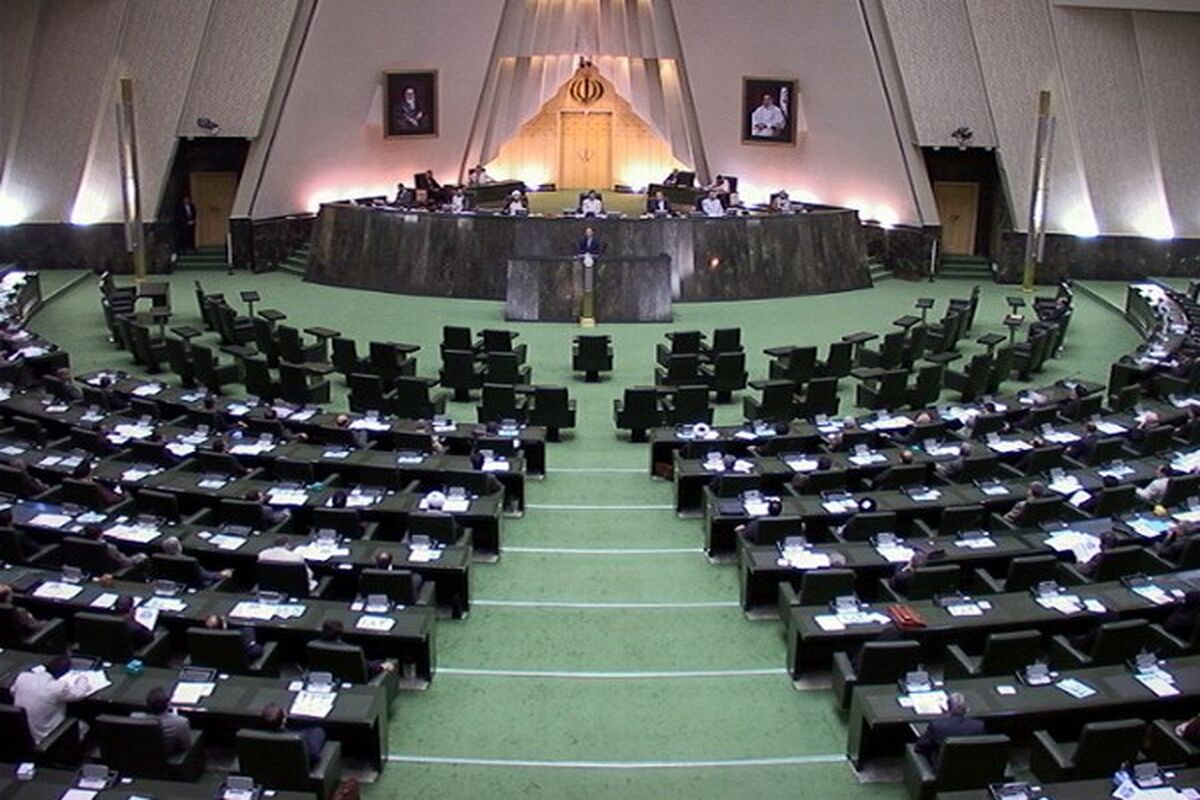 وزیر اقتصاد و وزیر اطلاعات به مجلس فراخوانده شدند