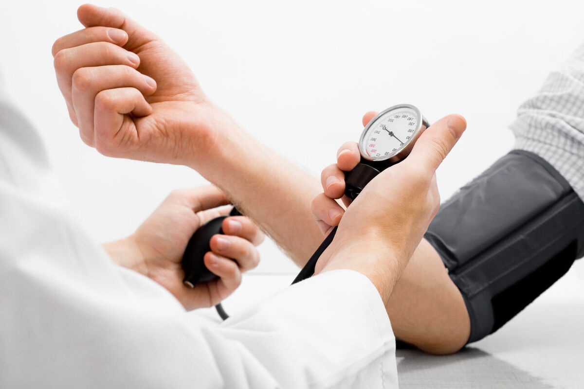 فشار خون عصبی چیست؟ | از کجا بفهمیم فشار عصبی داریم؟ + روش درمان خانگی