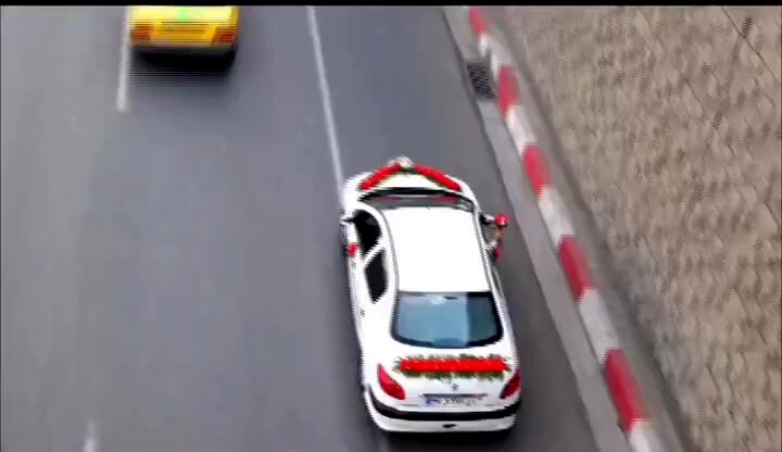 تصادف وحشتناک عروس و داماد با پراید / فیلم