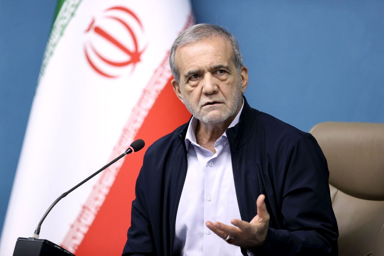 خبر مهم پزشکیان برای معلمان و فرهنگیان بازنشسته در آستانه روز معلم