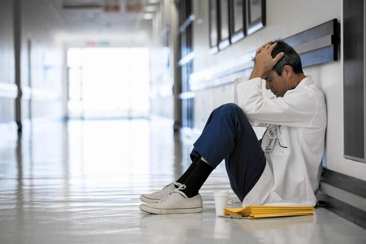 افزایش خودکشی پزشکان | علت خودشکی پزشکان چیست؟