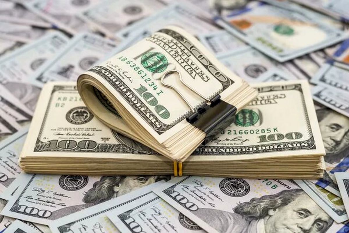 کاهش قیمت دلار در مرکز مبادله ایران | قیمت دلار در کانال ۴۴ هزار تومان
