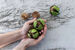 پاک کردن لکه گردو از دست با یک روش مخصوص | روش سریع و راحت پاک کردن لکه سیاه گردو از دست