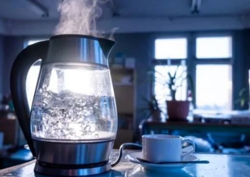 هشدار مرگبار /آب دو بار جوشانده شده را بخوریم یا نه؟