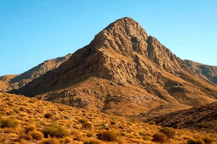 ادعای جنجالی اسرائیل درباره کوه کلنگ؛ سانتریفیوژهای ایران در اعماق کوه پنهان شده‌اند؟