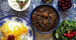 طرز تهیه قرمه سبزی خوشمزه | قرمه سبزی جا افتاده چگونه درست کنیم ؟ 