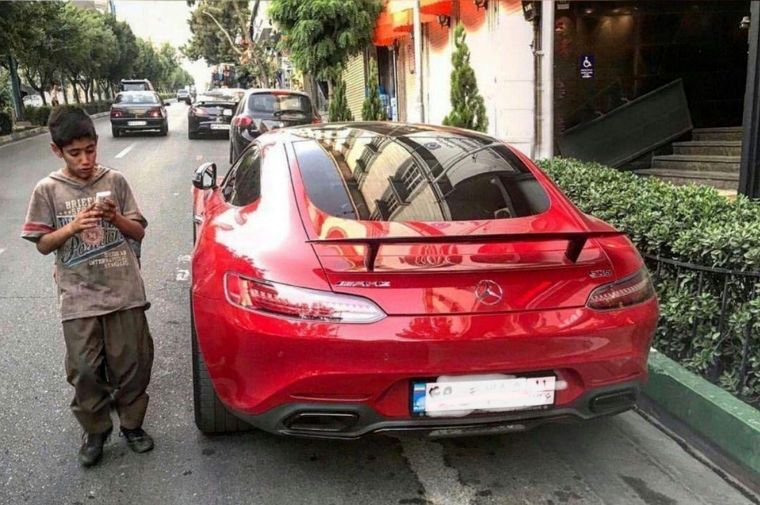 از نیاوران تا خاوران؛ فاصله‌ای که هر روز بیشتر می‌شود