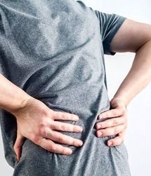 ویدئو | کمر درد چرا اتفاق می‌افتد؟