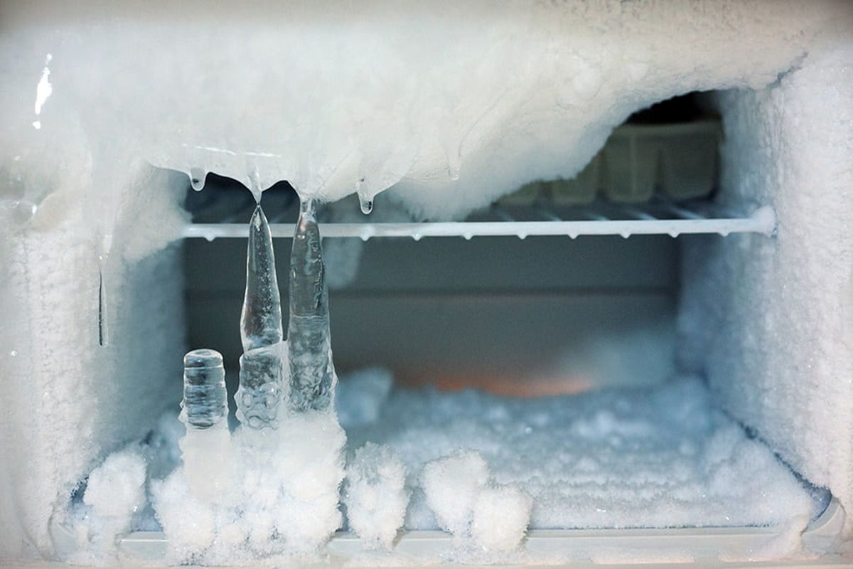  یک ترفند جادویی برای رهایی همیشگی از برفک یخچال  واسه خانوم های پر مشغله