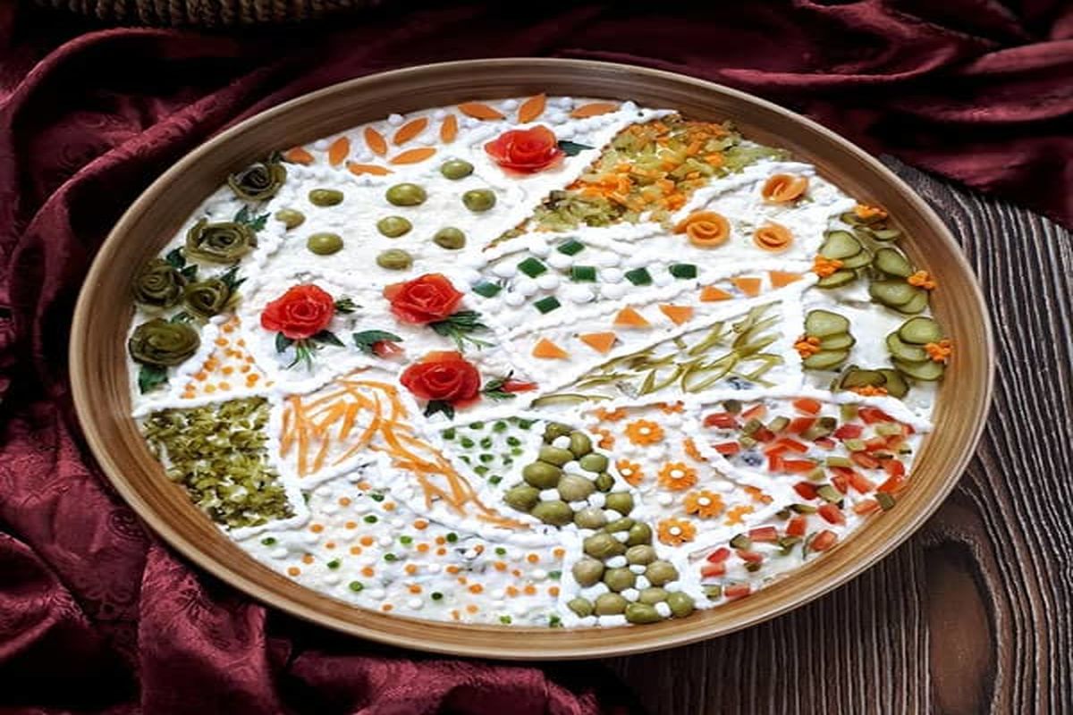 طرز تهیه سالاد الویه مجلسی