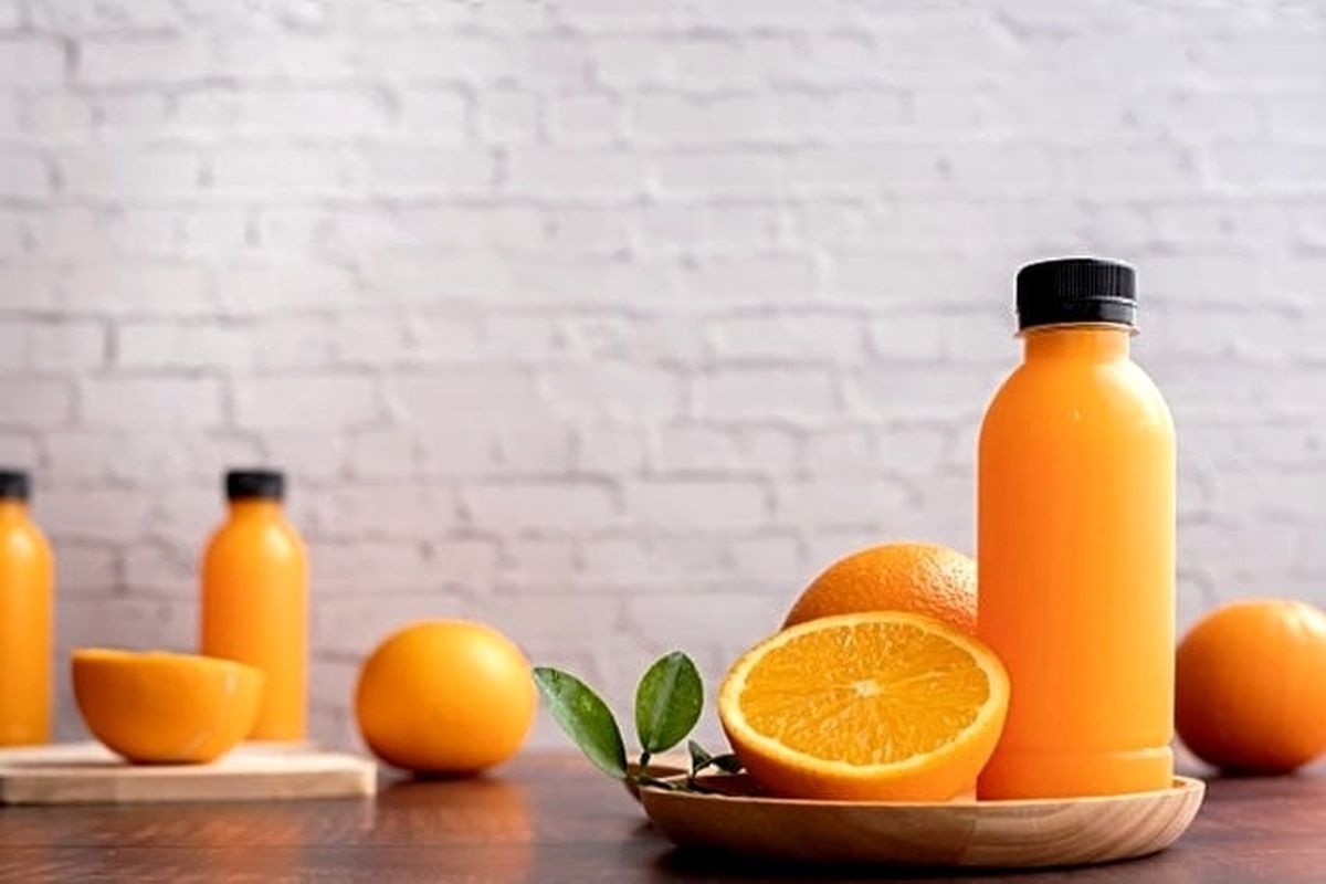 با خطرات شوکه کننده آب پرتقال آشنا شوید | عوارض و مضرات آب پرتقال
