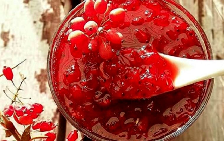 طرز تهیه ترشی زرشک در ۳ روز | ترشی‌ خوشمزه و خوشرنگ زمستانی
