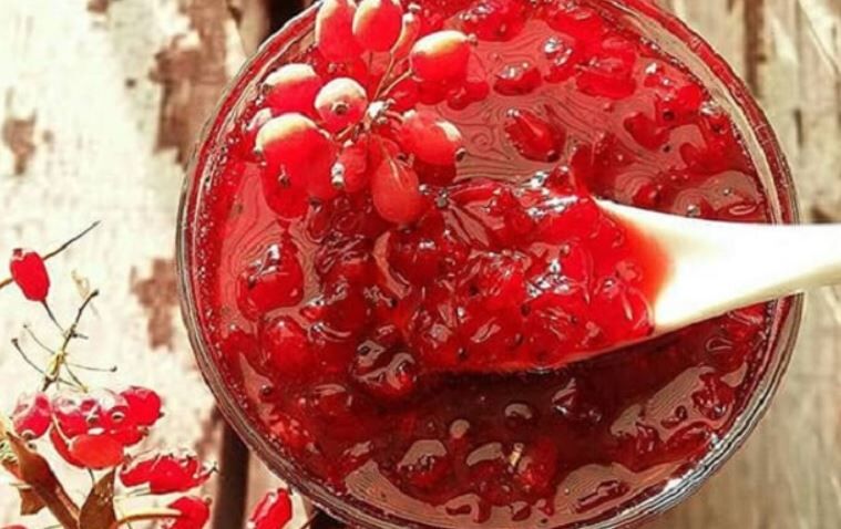 طرز تهیه ترشی زرشک در ۳ روز | ترشی‌ خوشمزه و خوشرنگ زمستانی