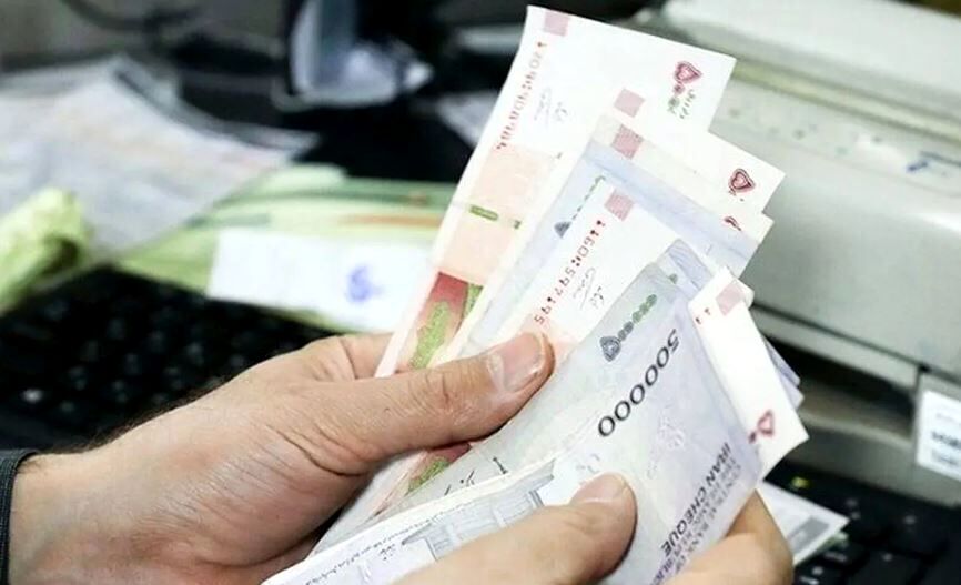 افزایش چشمگیر حقوق کارمندان با فوق‌العاده خاص | حداقل و حداکثر دریافتی با فوق‌العاده جدید مشخص شد