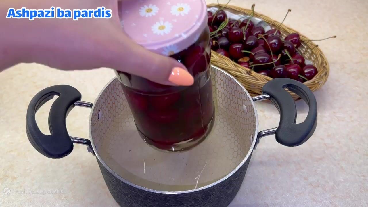 طرز تهیه کمپوت گیلاس خونگی با ماندگاری بالا بدون کپک زدن