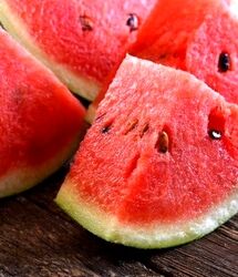 از آبرسانی تا سلامت قلب؛ راز محبوبیت پرخاصیت‌ترین میوه تابستانی 