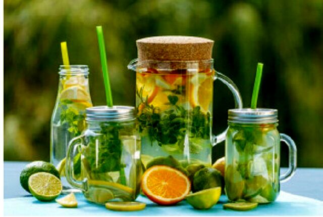 فرار از گرما با آب یا شربت؟