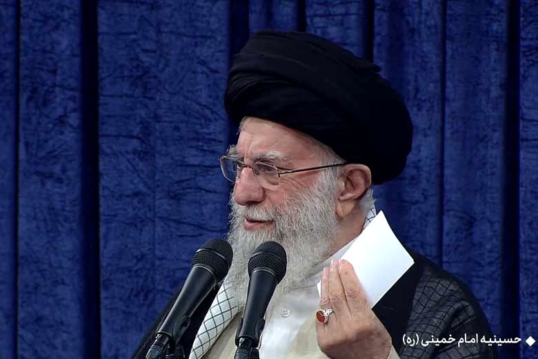 رهبر انقلاب: رای ملت ایران به شخصیت فرزانه، صادق، مردمی و دانشمند را تنفیذ می‌کنم