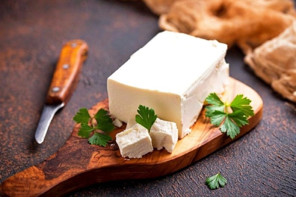 عوارض جانبی مصرف بیش از حد پنیر