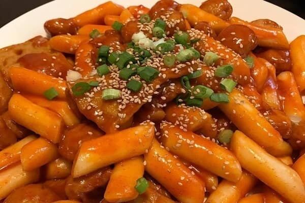 طرز تهیه دوکبوکی کره ای | پرطرفدارترین غذاهای سنتی کره‌