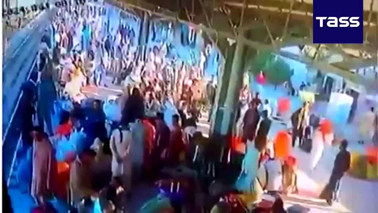 ببینید | لحظۀ انفجار بمب در ایستگاه راه‌ آهن کویته پاکستان