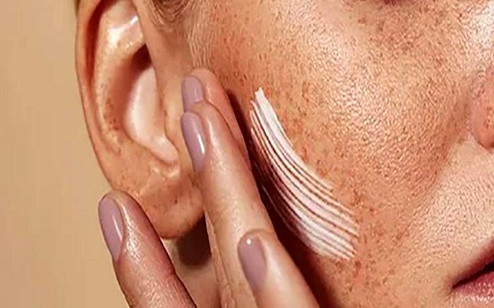 برای آبرسانی پوست چه باید کرد؟ | چرا آبرسانی پوست اینقدر مهم است؟