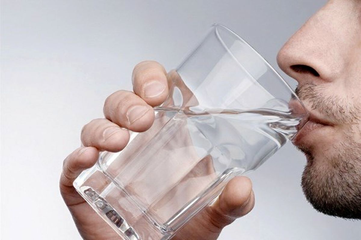 توصیه هایی برای افرادی که از نوشیدن آب گریزانند 