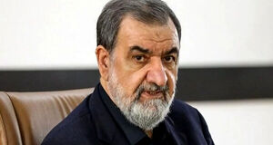 محسن رضایی: دشمنان سنگ اندازی کنند قاطع‌تر دهانشان را خرد می‌کنیم