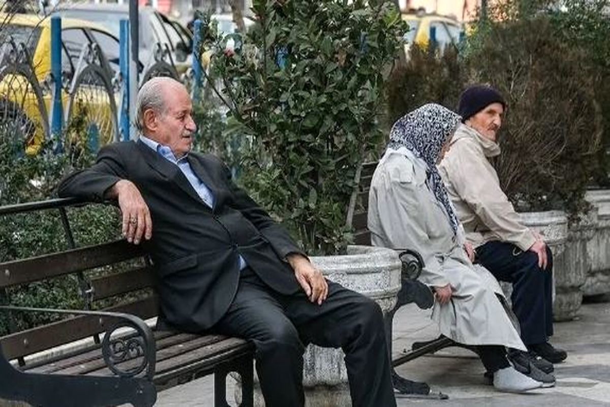 سورپرایز بزرگ برای معلمان بازنشسته | آغاز پرداخت معوقات ۲۵هزار میلیاردی و بسته‌های ویژه رفاهی!