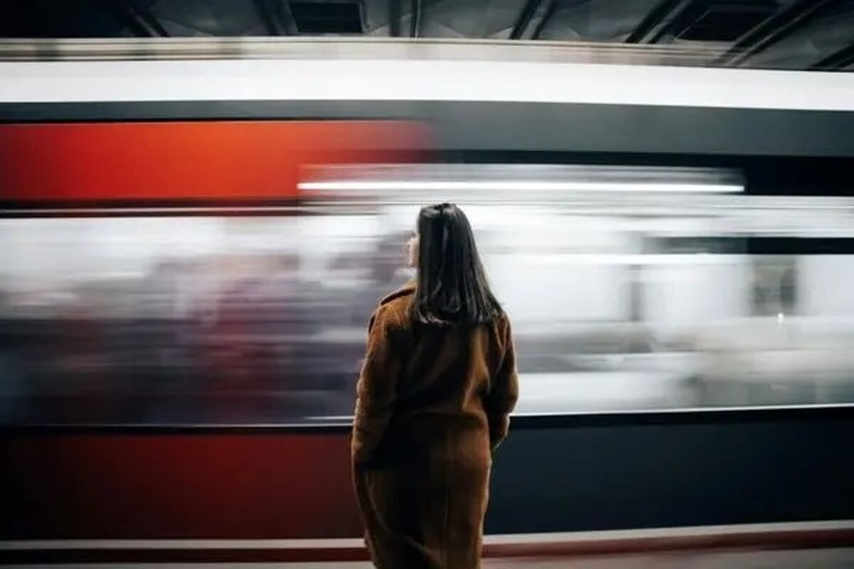 ویدئو | لحظه نجات معجزه‌آسای زن میان قطار و سکو